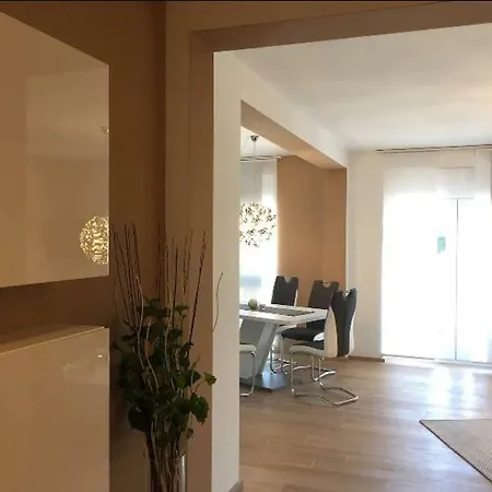 Koblenz Sued Exklusive Und Zentrale Designer Apartment *