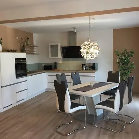 Koblenz Sued Exklusive Und Zentrale Designer Apartment *